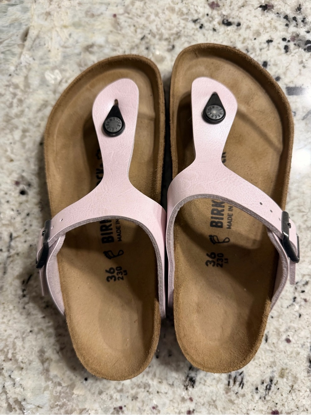 Birkenstock Gizeh Sandals in Pale Pink
